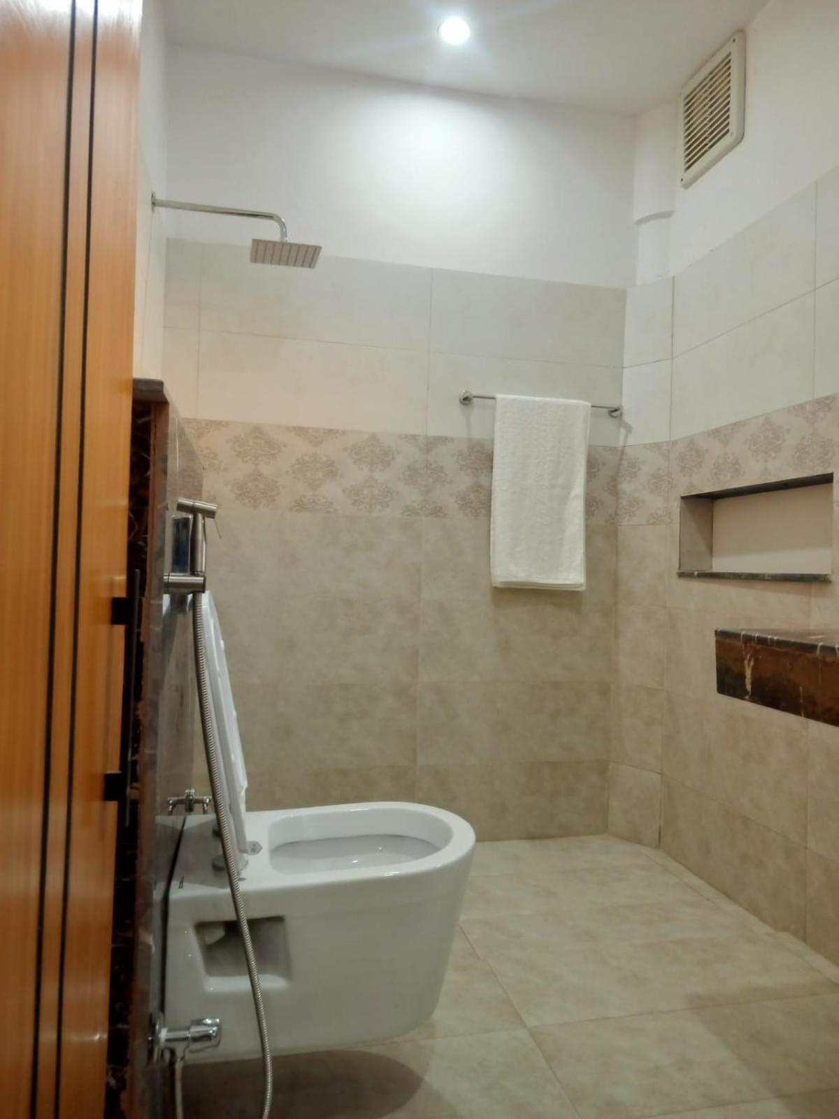 Four Season Boutique Hotel Islamabad Esterno foto