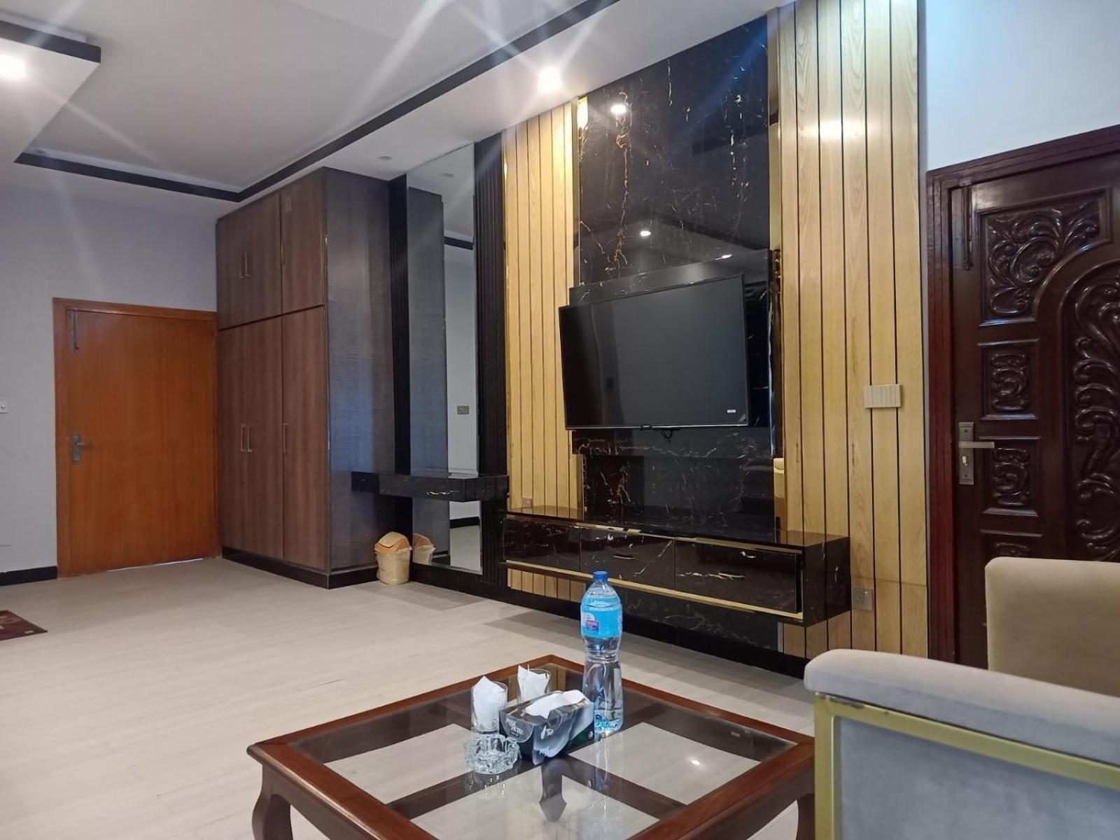 Four Season Boutique Hotel Islamabad Esterno foto