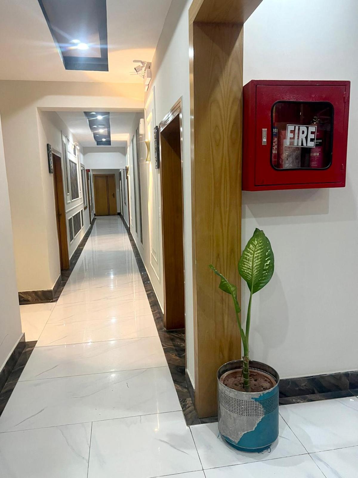 Four Season Boutique Hotel Islamabad Esterno foto