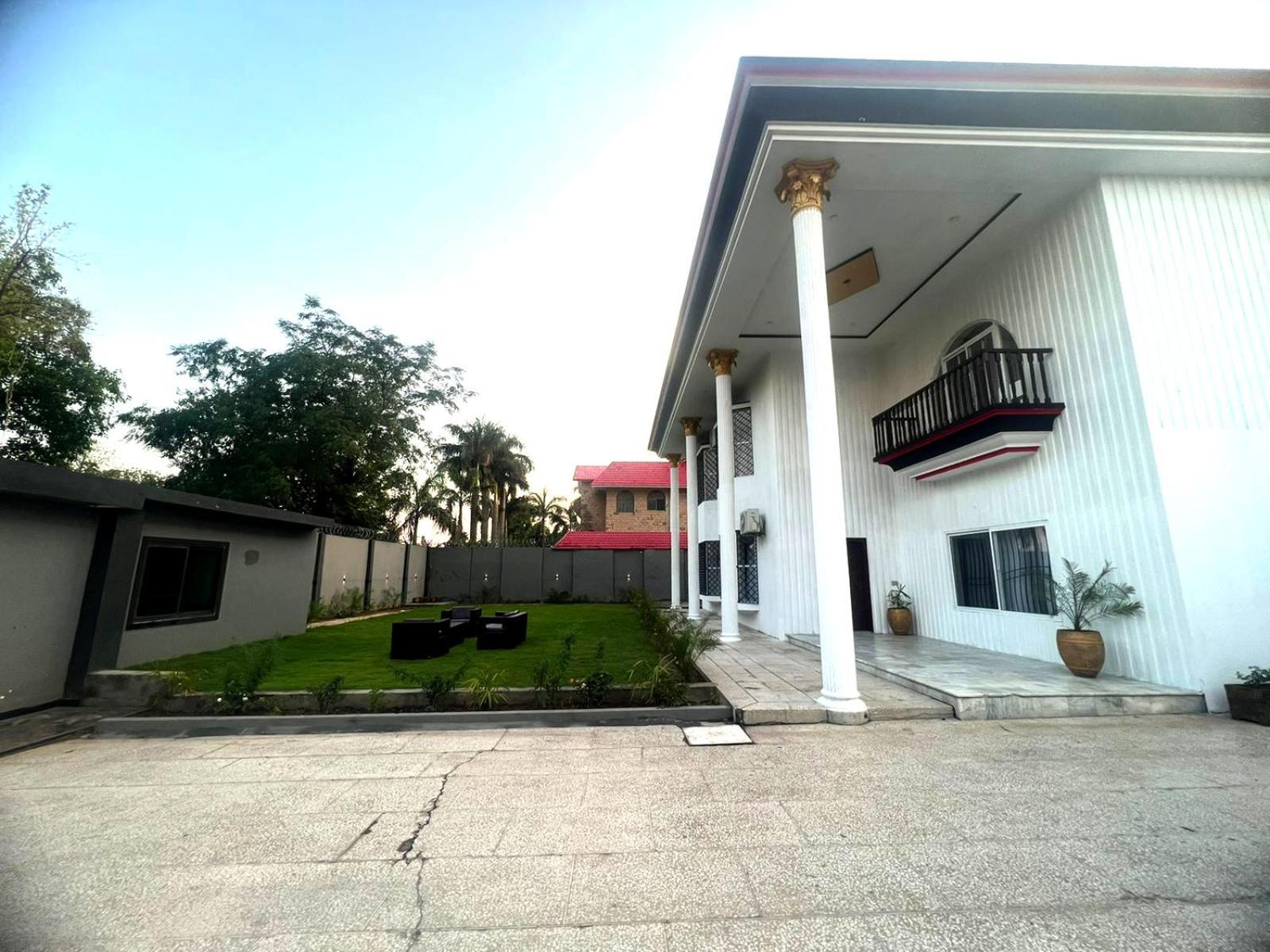 Four Season Boutique Hotel Islamabad Esterno foto